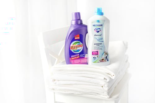 Използваните реквизити се събират след всяка сесия. - Фото Студио Нана