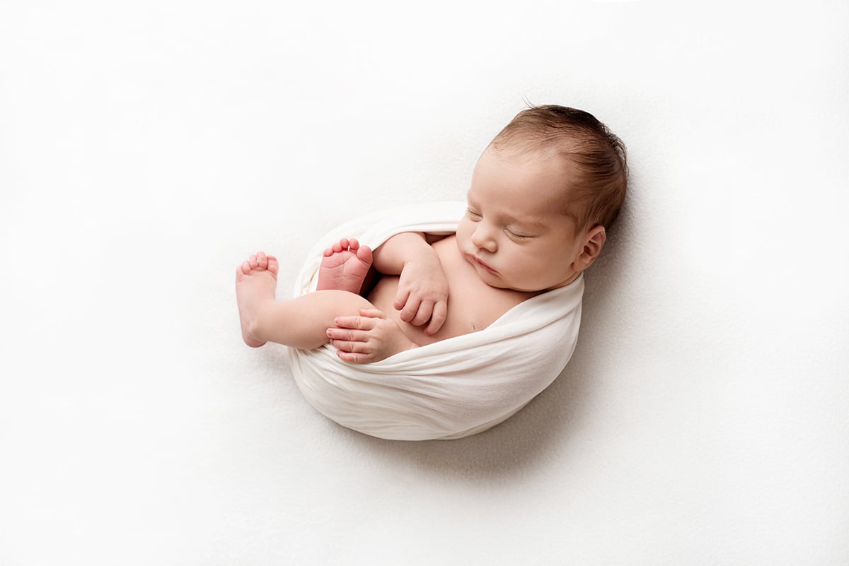 Снимка като бобче на новородено бебе във Фото Студио Нана