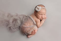 Фотосесия за Новородени Демо снимка 28 - Фото Студио Нана