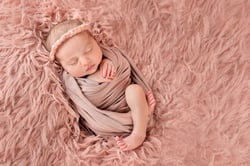 Фотосесия за Новородени Демо снимка 19 - Фото Студио Нана