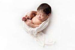 Фотосесия за Новородени Демо снимка 15 - Фото Студио Нана